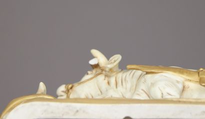 null ROYAL DUX,
Oxen and cowherd.
Group in polychrome porcelain cookie.
Signed of...