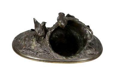 null Auguste Nicolas CAIN (1821-1894).
Panier de poules.
Groupe en bronze à patine...