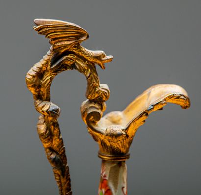 null Widow DUVAUCHEL.
Pair of Japanese porcelain ewers, the mounts in gilt bronze
Napoleon...