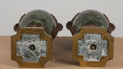null Pair of green marble vases, the mounts in gilt bronze.
Louis XVI style, circa...