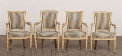 null Suite de quatre fauteuils en bois mouluré et laqué.
Epoque Directoire.
H_86,5...