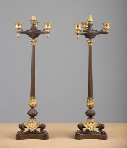 null Pair of large candelabras in brown patina bronze and gilt bronze.
Restoration...