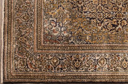 null GHOUM.
Silk carpet with floral decoration, on brown bottom.
H_106 cm L_165 ...