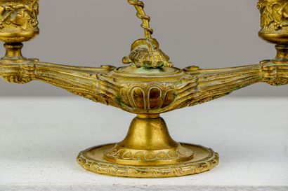 null Auguste Maximilien DELAFONTAINE (1813-1892), d'après.
Chandelier en bronze doré,...