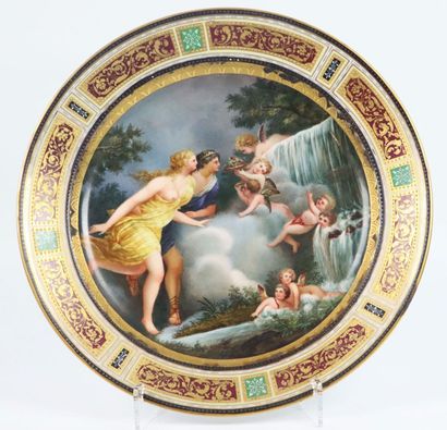 null VIENNA.
Porcelain dish enamelled and gold decorated with a mythological couple...