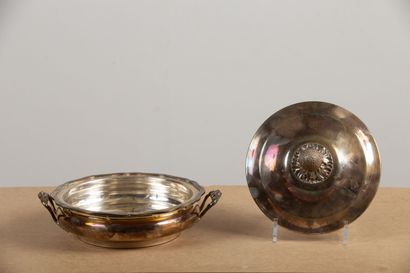 null Ensemble de métal argenté comprenant : chauffe-plat, légumier, assiette, plat...