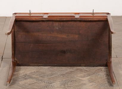 null Sloping desk in walnut inlaid with cartouches, the flap decorated with a floral...