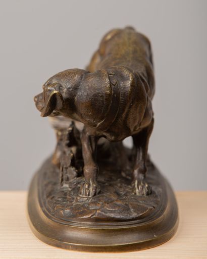 null Édouard Paul DELABRIERRE (1829-1912).
Dog raising a pheasant.
Bronze with brown...