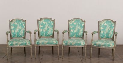 null Suite of four armchairs in molded and carved wood, lacquered.
Louis XVI period.
Variation...