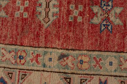 null KAZAKH carpet in wool with red background.
L_200 cm l_150 cm