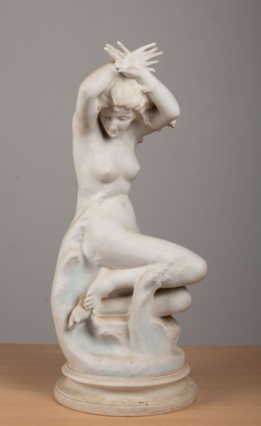 null PIEROLLI.
Bather in the waves.
Large porcelain cookie.
Publisher's stamp E.B....