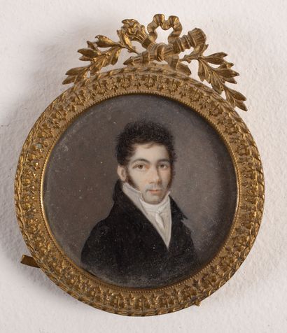 null Ecole française du début du XIXème siècle.
Portrait d'homme
Miniature circulaire.
H_9,8...
