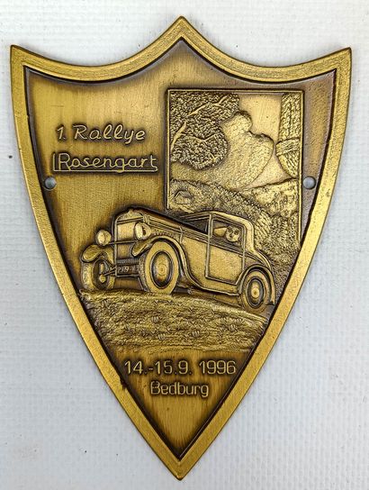 null Plaque en bronze du 1er Rallye ROSENGART du 14-15.9 1996 à BEDBURG.
H_11.5 cm...