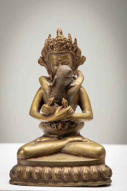 null TIBET.
Vajradhara en yab-yum avec sa parèdre Samantabhadrī.
Sculpture en bronze.
H_19...