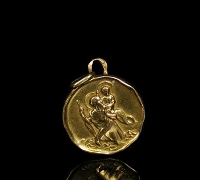null Médaille religieuse figurant St Christophe porteur du Christ.
1.62 gramme, 18K,...