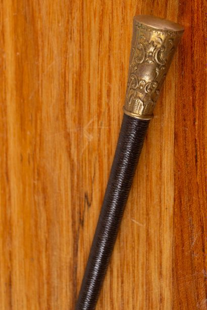 null Mountaineer's cane decorated with a miniature on enamel, missing the lower part.
L_85...