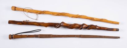 null Set of four carved wooden canes
L_ from 89.5 cm to 91.5 cm