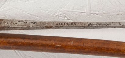 null Sword cane, shaft in bamboo, blade signed Solingen.
L_90 cm (total)
L_84 cm...