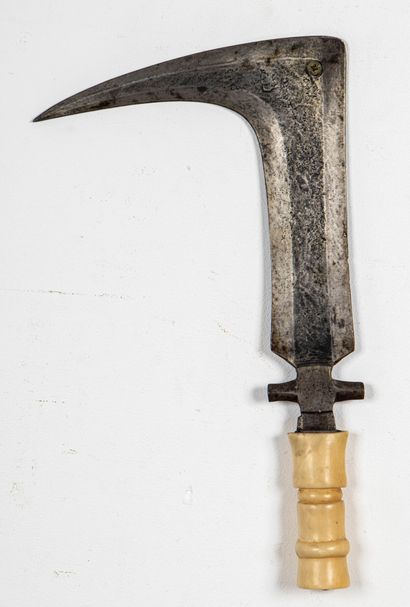null CONGO.
Budu knife, bone handle
L_38.5 cm