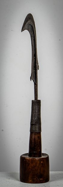null CONGO.
Mangbetu knife.
L_39 cm
