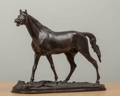  Pierre-Jules MÈNE (1810-1879), after.
Horse neighing.
Bronze sculpture signed and... Gazette Drouot