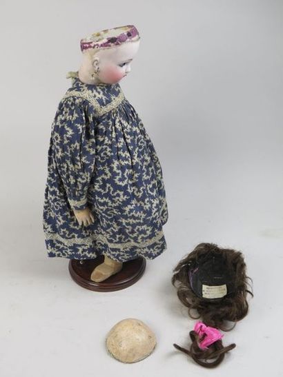 null BEBE SCHMITT, poupée française 1880 avec tête en biscuit pressé, bouche fermée,...