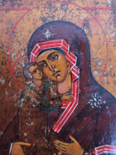 null RUSSIE La Vierge de Vladimir encadrée, en bordure, de deux orants Icône, tempera...