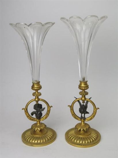 null BACCARAT

Paire de vases en cristal et bronze

Deux perroquets, en bronze patiné,...