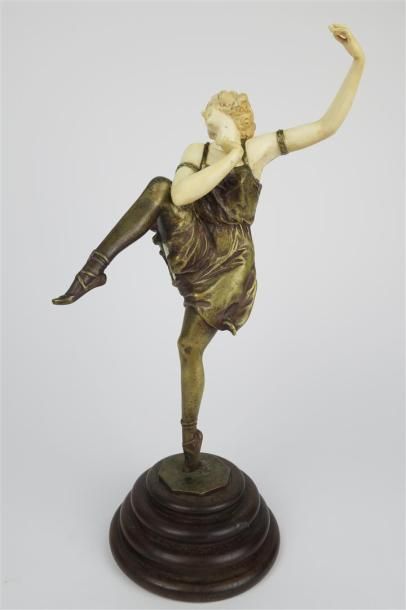 null Bruno ZACH (Jytomyr 1891- Vienne 1935)

" Danseuse, la jambe droite levée "...