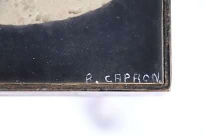 null Roger CAPRON (1922-2006).

Table basse, la structure en métal laqué noir, le...