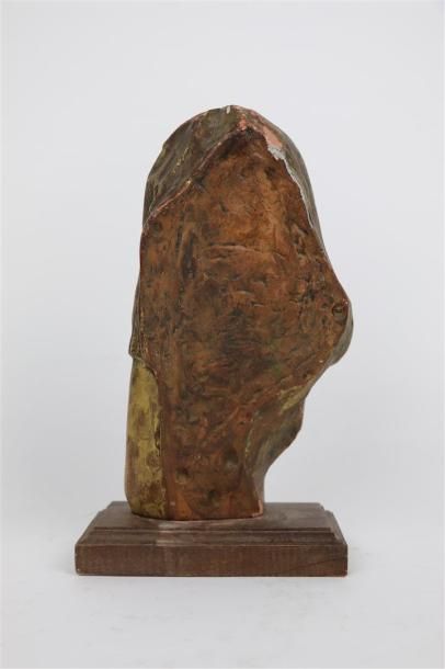 null Paul Gaston DEPREZ (Avignon 1872-1941), attribué à.

Buste de divinité égyptienne.

Terre...