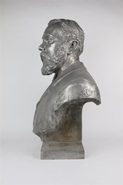 null Félix CHARPENTIER (1858-1924).

Buste d'homme, de la famille Sainte-Clair Deville.

Sculpture...