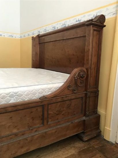 null Louis-Edouard LEMARCHAND (1795-1872).

Belle chambre à coucher en acajou et...