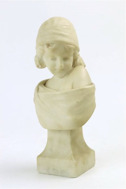 null CURRINI.

Buste de femme au turban noué.

Sculpture reposant sur un piédouche,...