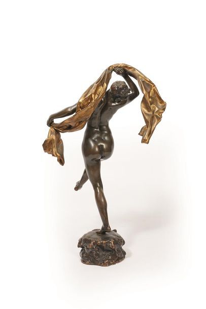 null Louis Ernest BARRIAS (1841-1905).

Danseuse à l'écharpe.

Sculpture en bronze...