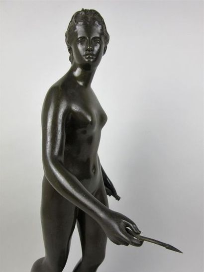 null Jean-Antoine HOUDON (1741-1828), d'après

Diane chasseresse

Statue en bronze...