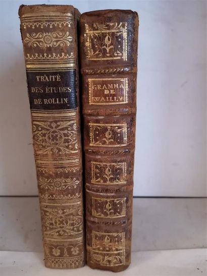 null Lot de deux volumes in-12 des xviiie-xixe siècles, reliures plein veau d'époque :

...