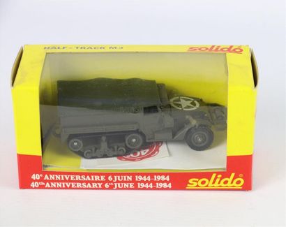 null Collection de véhicules militaires Solido, dont un en boite comprenant quatre...