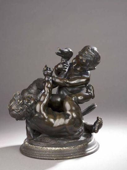 D'après CLODION (1738-1814) 
Deux amours jouant avec un cygne
Epreuve en bronze.
H....
