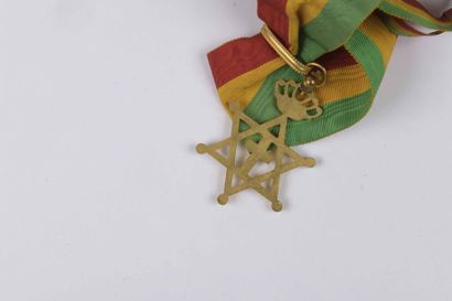 null ETHIOPIE Etoile d'or de l'Ordre du Roi Salomon.
Bronze doré, cravate.
