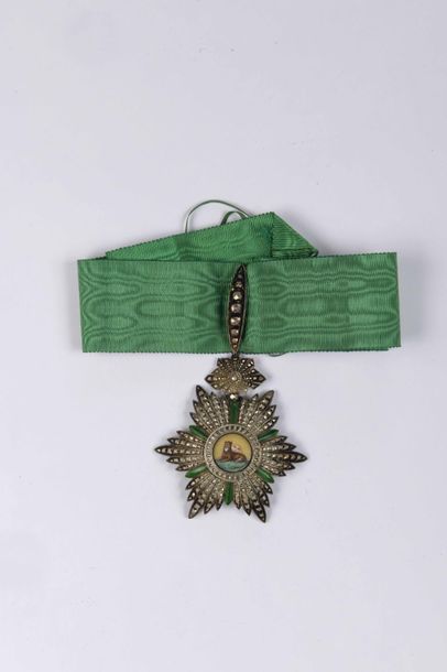 null IRAN Star of Commander of the Order of the Lion and the Sun.
Silver, tie.
Gross...