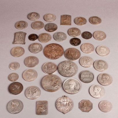 null Forty-one PIECES OF SILVER, mainly Chambers of Commerce and Honorary.
Weight:...