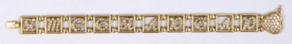 MAUBOUSSIN - Bracelet ruban articulé composé de dix motifs carrés représentant une...