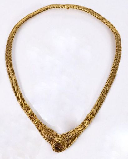 null Drapery NECKLACE with yellow gold interlacing.
Pds : 81 g