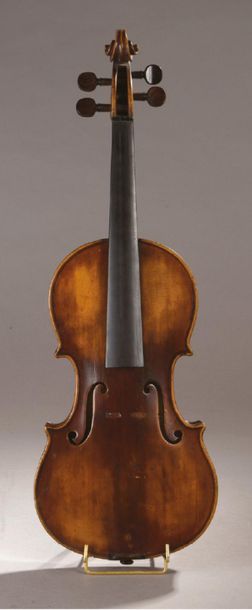 null VIOLIN without label, probably from Eastern countries.
Fairly good condition...