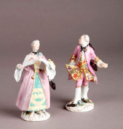MEISSEN Deux statuettes en porcelaine représentant un gentilhomme et une femme de...
