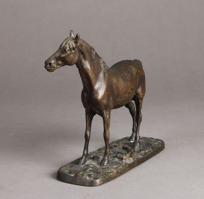 D'après Pierre Jules MENE (1810-1879) 
Horse
Bronze proof with brown patina.
XXth...