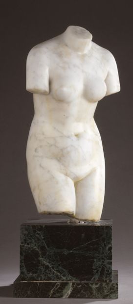 Aldo BARTELLETTI (1898-1976) 
Nude woman's torso
Sculpture in veined white marble....