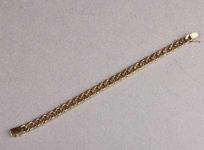 null BRACELET in yellow gold with filed gourmet links.
Pds: 39.8 g