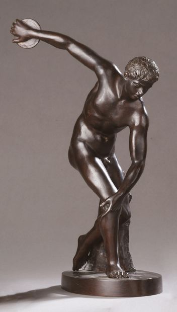null SUBJECT representing the Discobolus. Proof in bronze with brown patina after...
